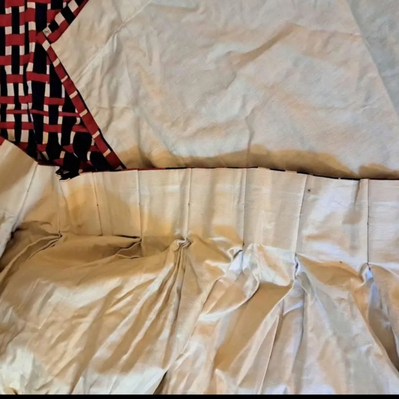 Vintage MCM Patriotic Psychedelic Red, Cream and Blue, Basket Weave Drapes - Picture 2 of 5